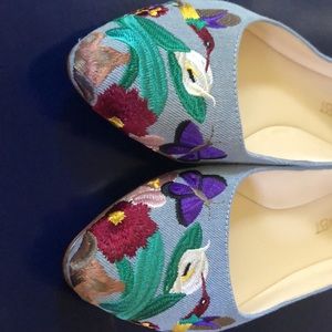 Nine West Embroidered Almond Toe Flat